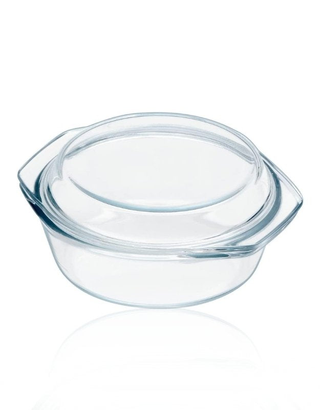 Clear round tempered glass casserole with lid, ideal for baking and serving.